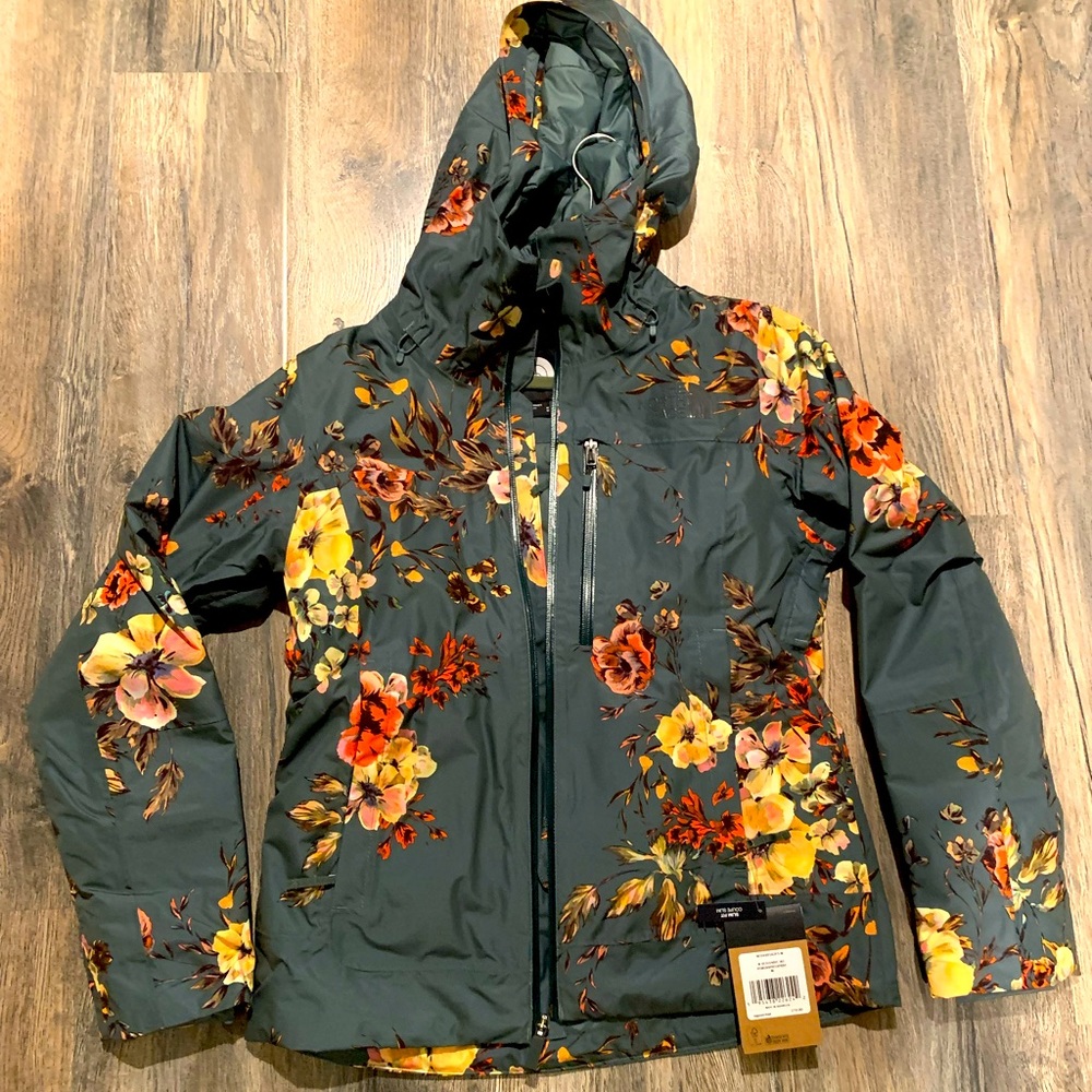 Brand New The North Face Woman’s Descendit Ski Jacket size M